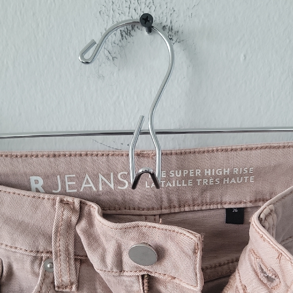 Pink Cropped Jeans - Picture 4 of 6